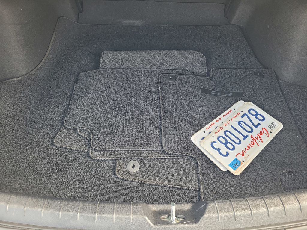 2022 Kia K5 GT-Line photo 3