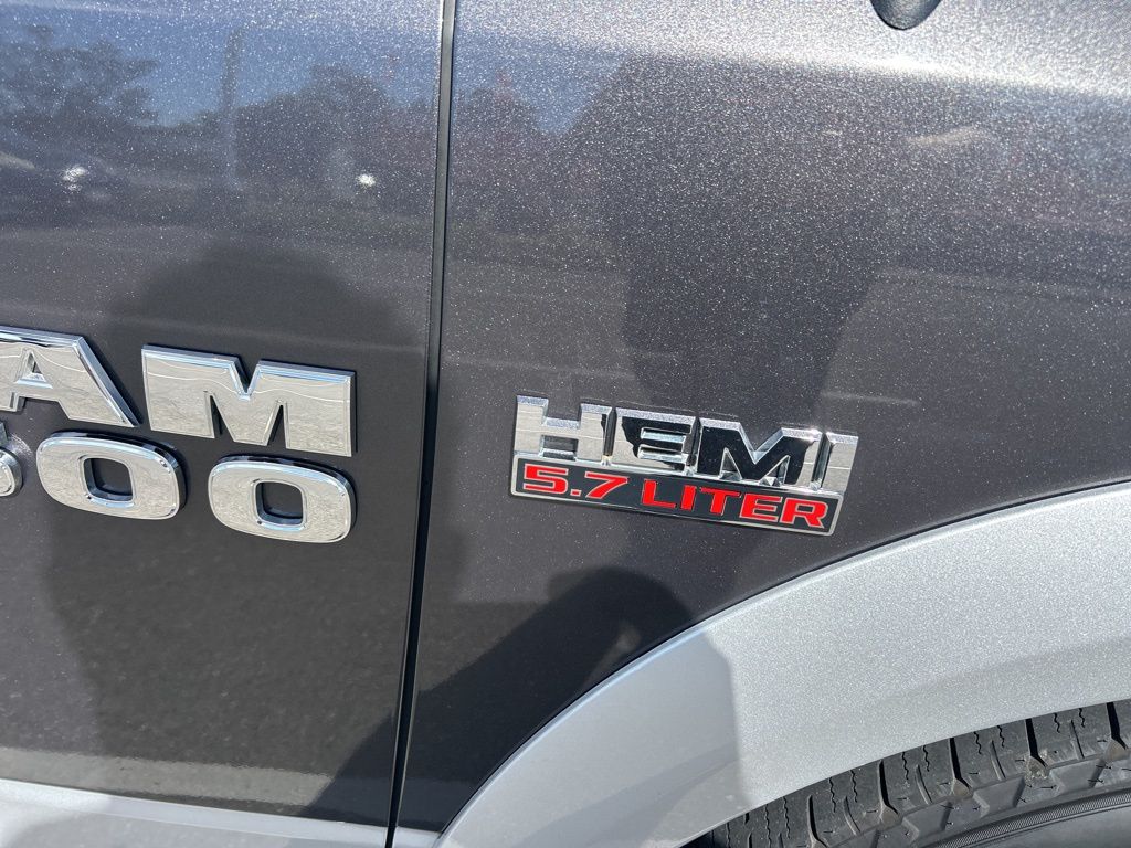 2017 Ram 1500 Laramie photo 4