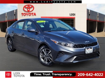 2024 Kia Forte LXS Sedan