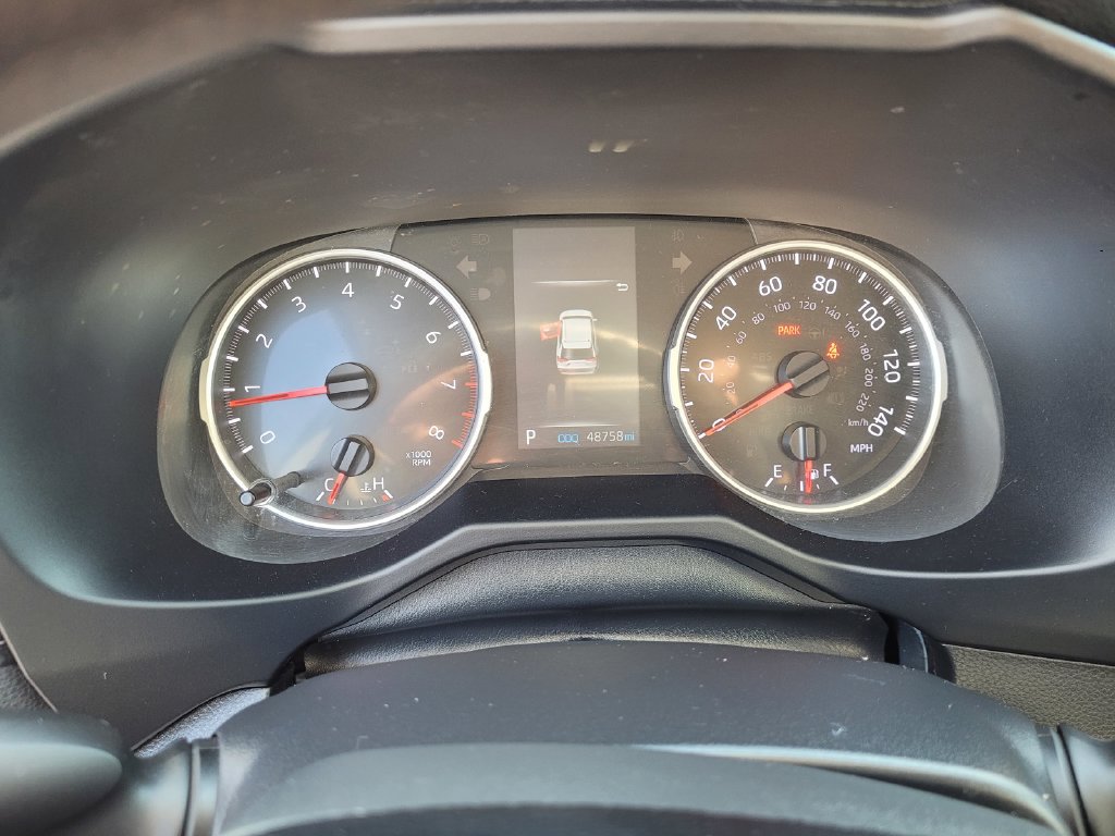 2021 Toyota RAV4 LE - Photo 24