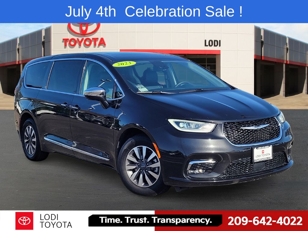2023 Chrysler Pacifica