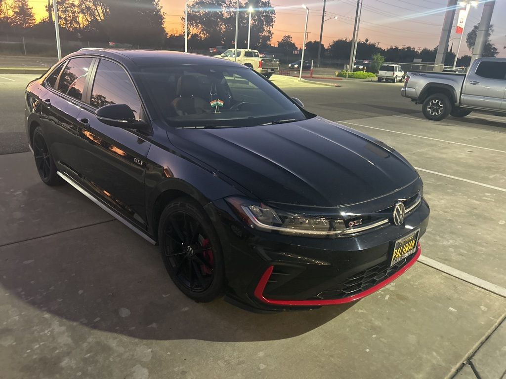 2025 Volkswagen Jetta GLI 2.0T Autobahn photo 3