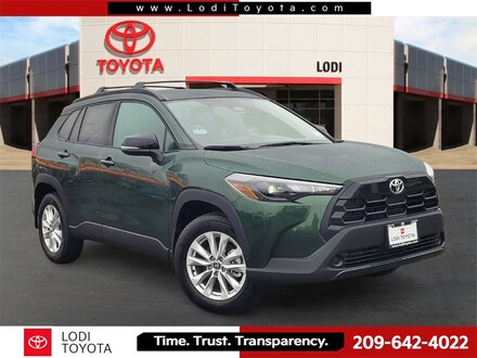 2026 Toyota Corolla Cross LE SUV