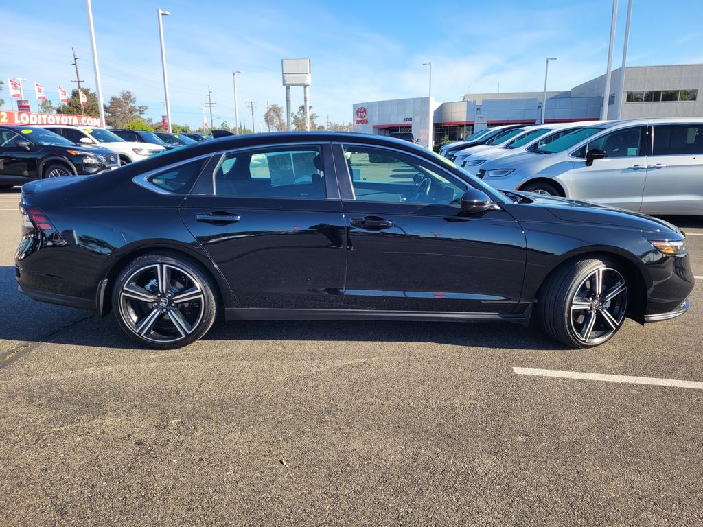 2025 Honda Accord Hybrid Sport photo 2