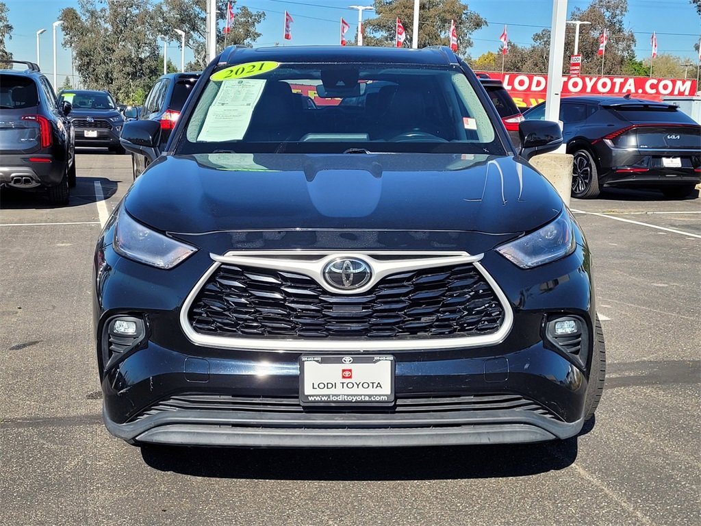 Used 2021 Toyota Highlander XLE with VIN 5TDGZRAH4MS516264 for sale in Lodi, CA