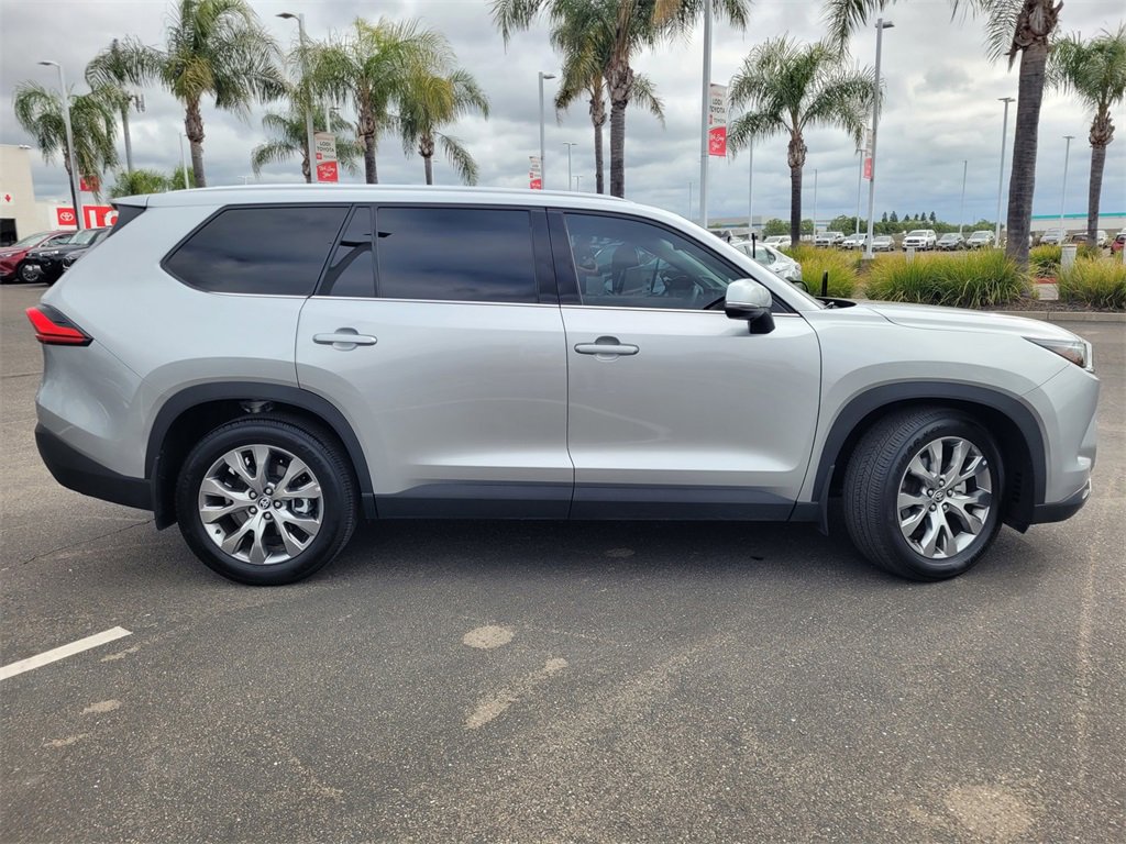 2024 Toyota Grand Highlander Limited photo 3