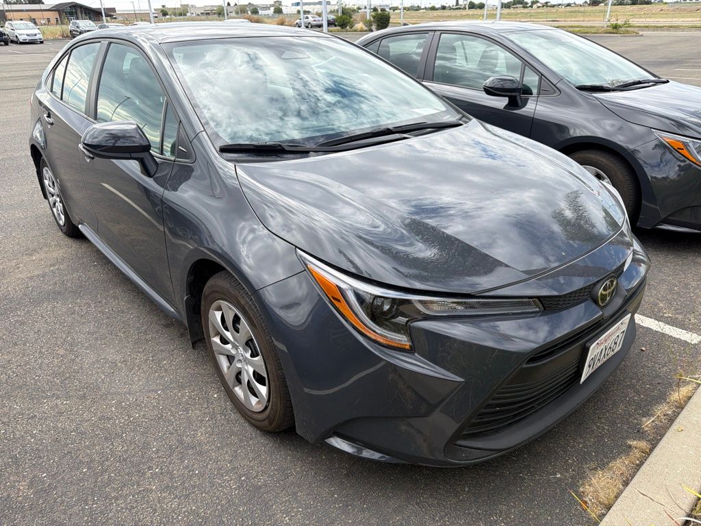 2025 Toyota Corolla LE CVT's photo