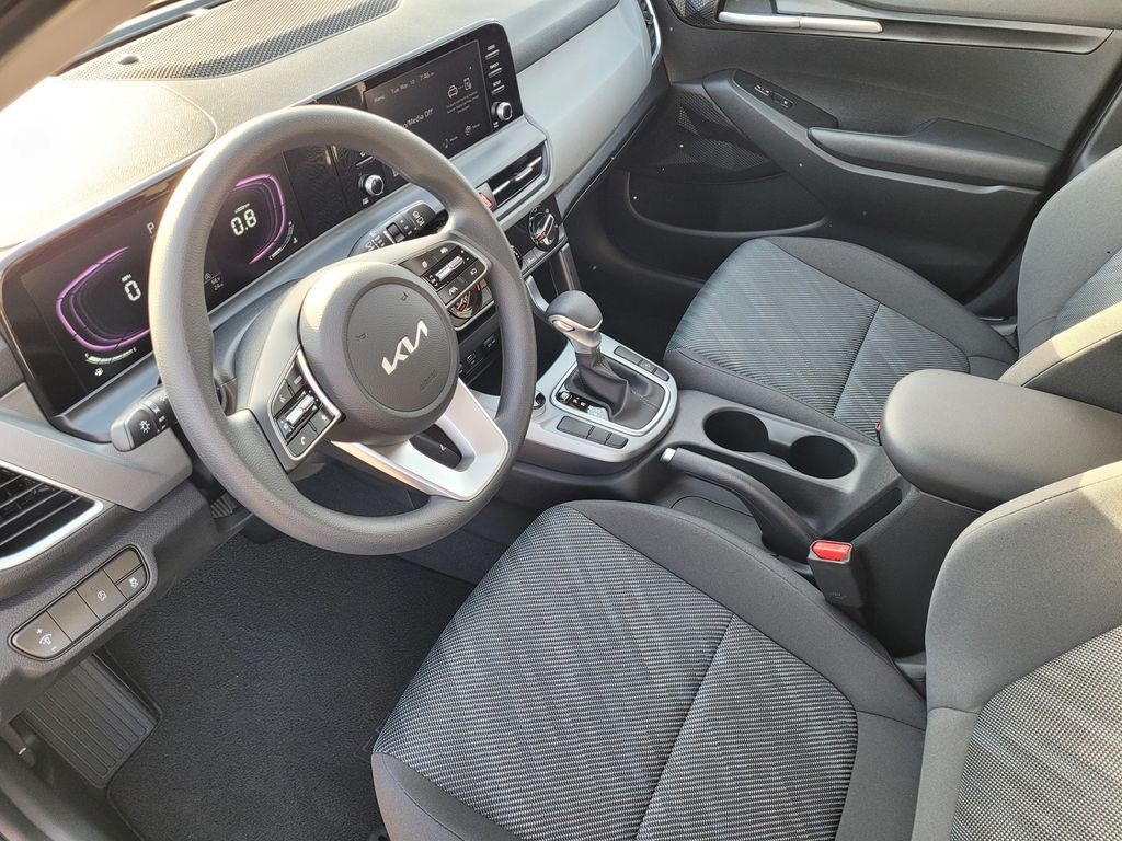 2026 Kia Seltos LX photo 3