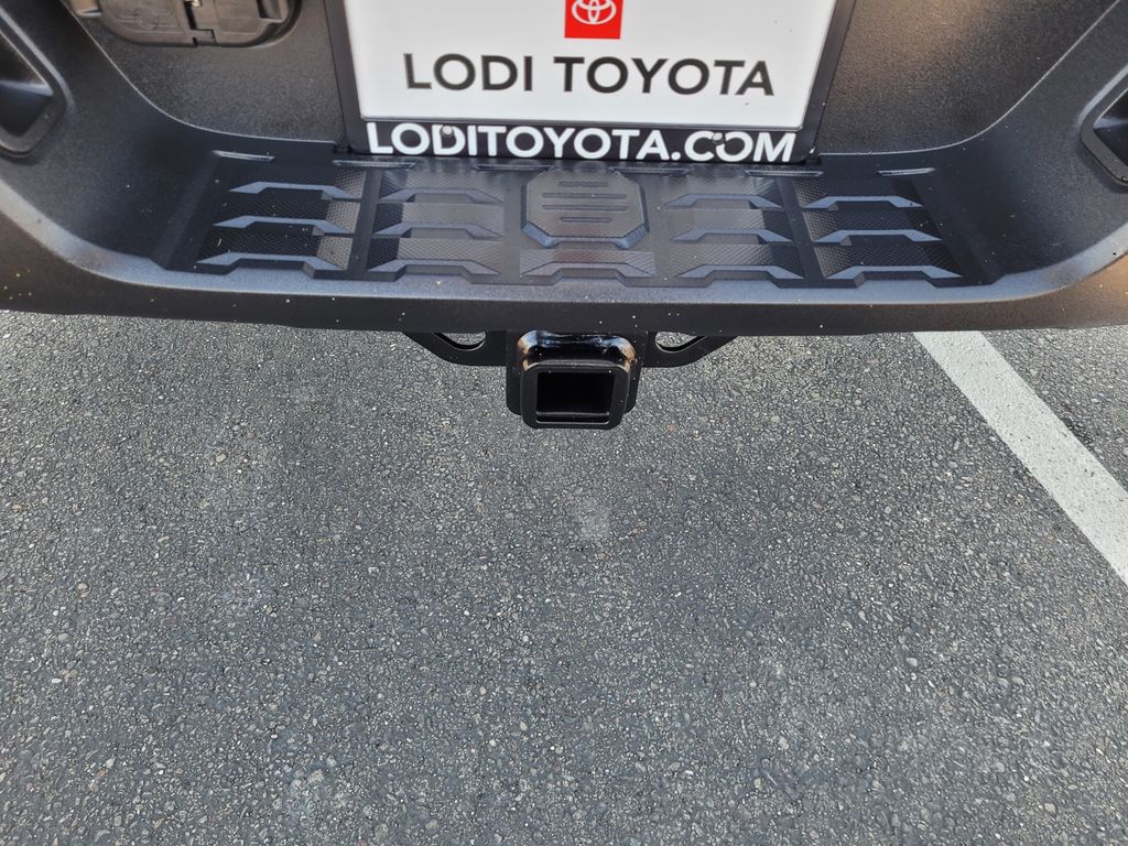 2023 Toyota Tacoma TRD Off-Road photo 5