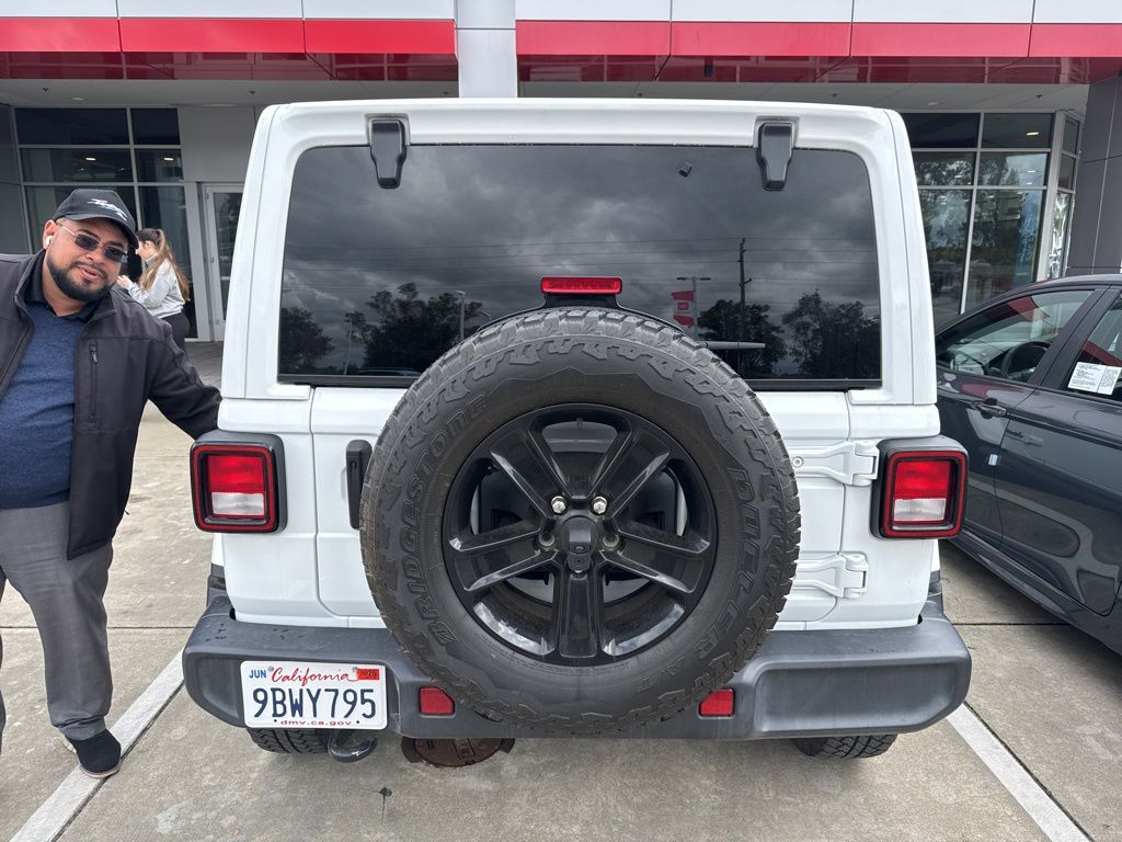 2022 Jeep Wrangler Unlimited Sahara Altitude photo 4