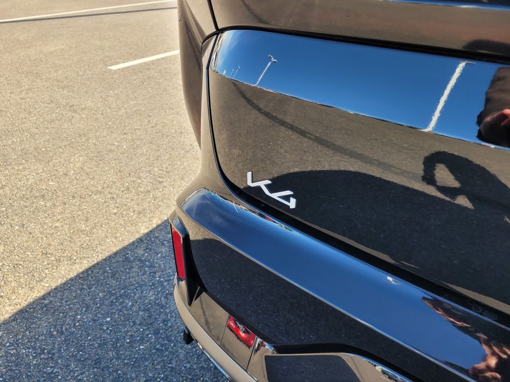 2025 Kia K4 GT-Line photo 5