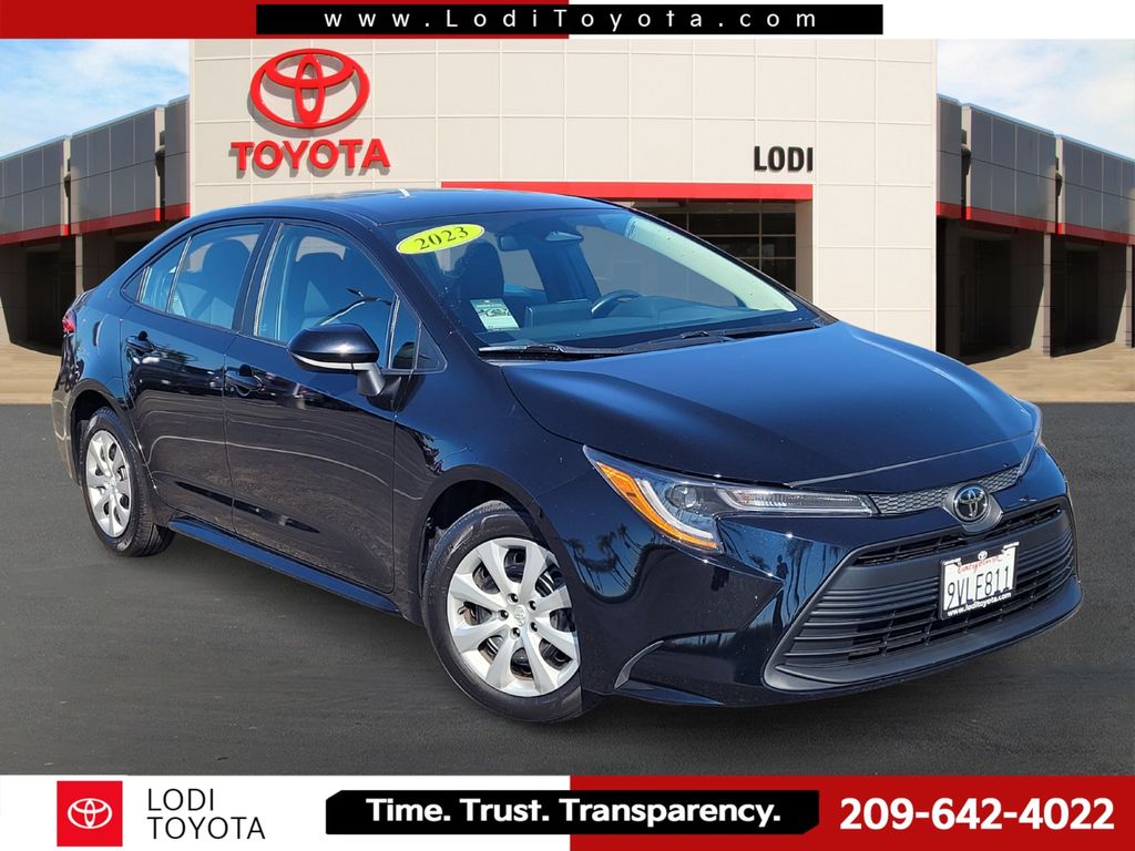 2023 Toyota Corolla LE Sedan