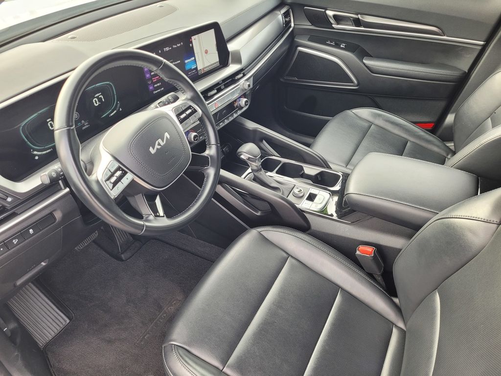 2024 Kia Telluride LX photo 6