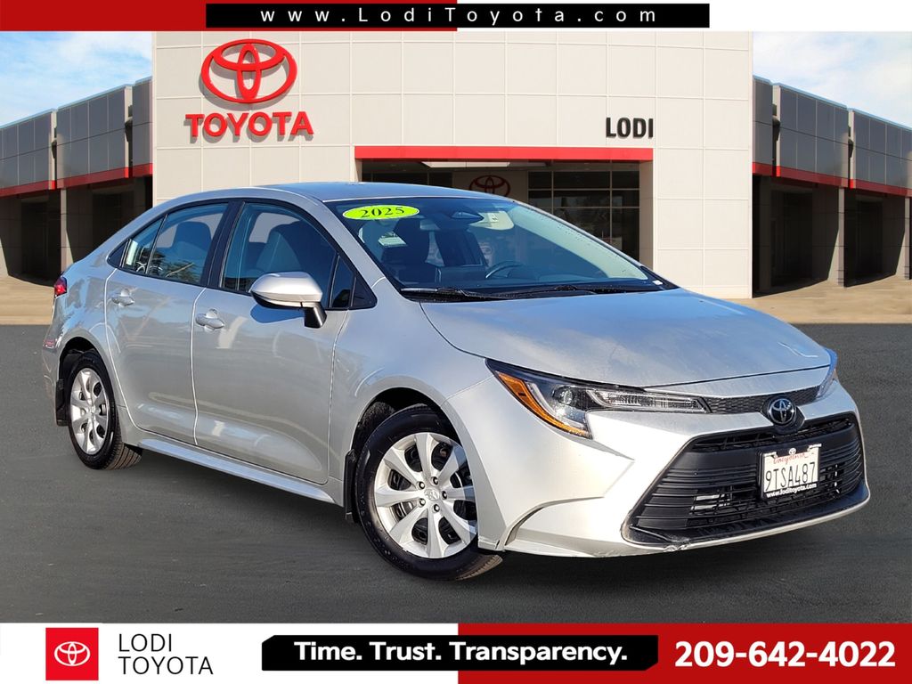 2025 Toyota Corolla LE