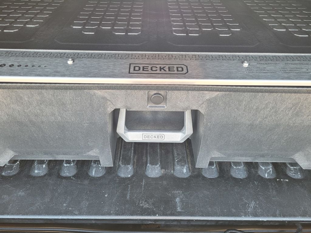 2023 Toyota Tacoma TRD Off-Road photo 6