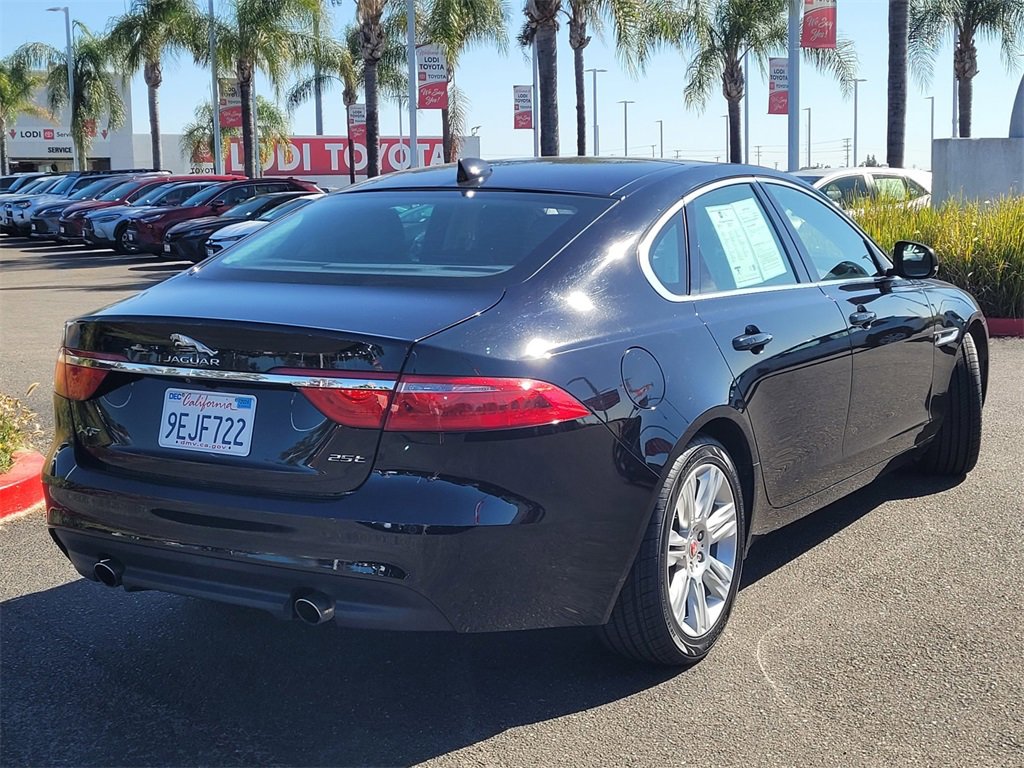 2019 Jaguar XF 25t Prestige photo 4
