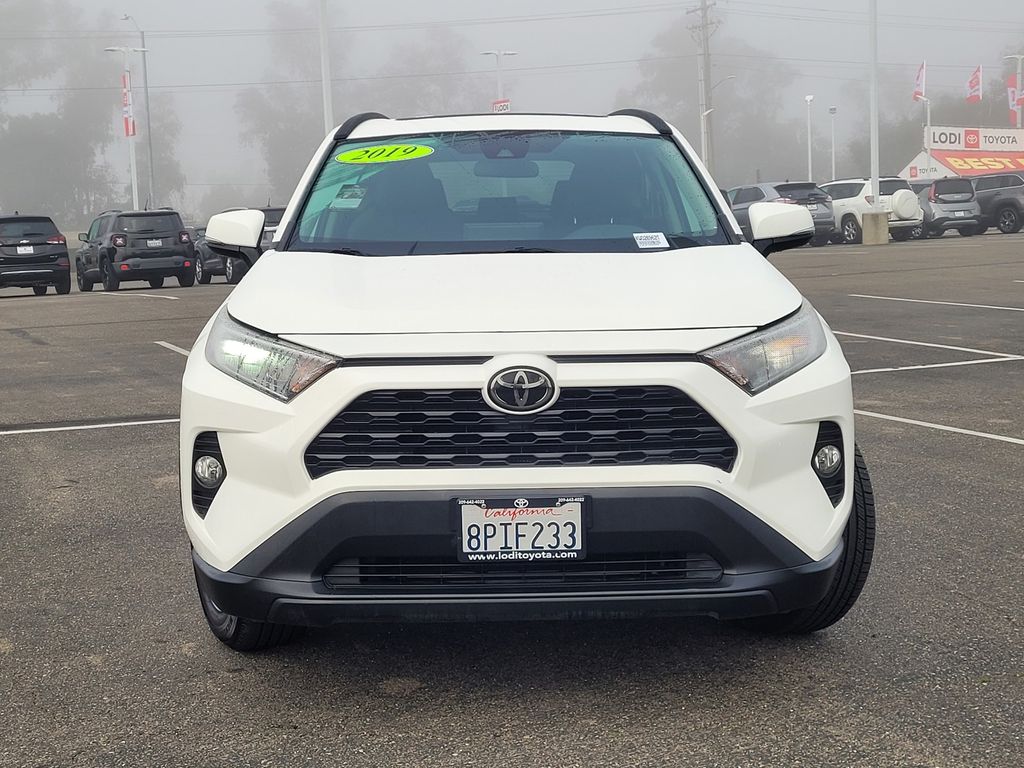 Used 2019 Toyota RAV4 XLE with VIN 2T3W1RFV3KW026962 for sale in Lodi, CA