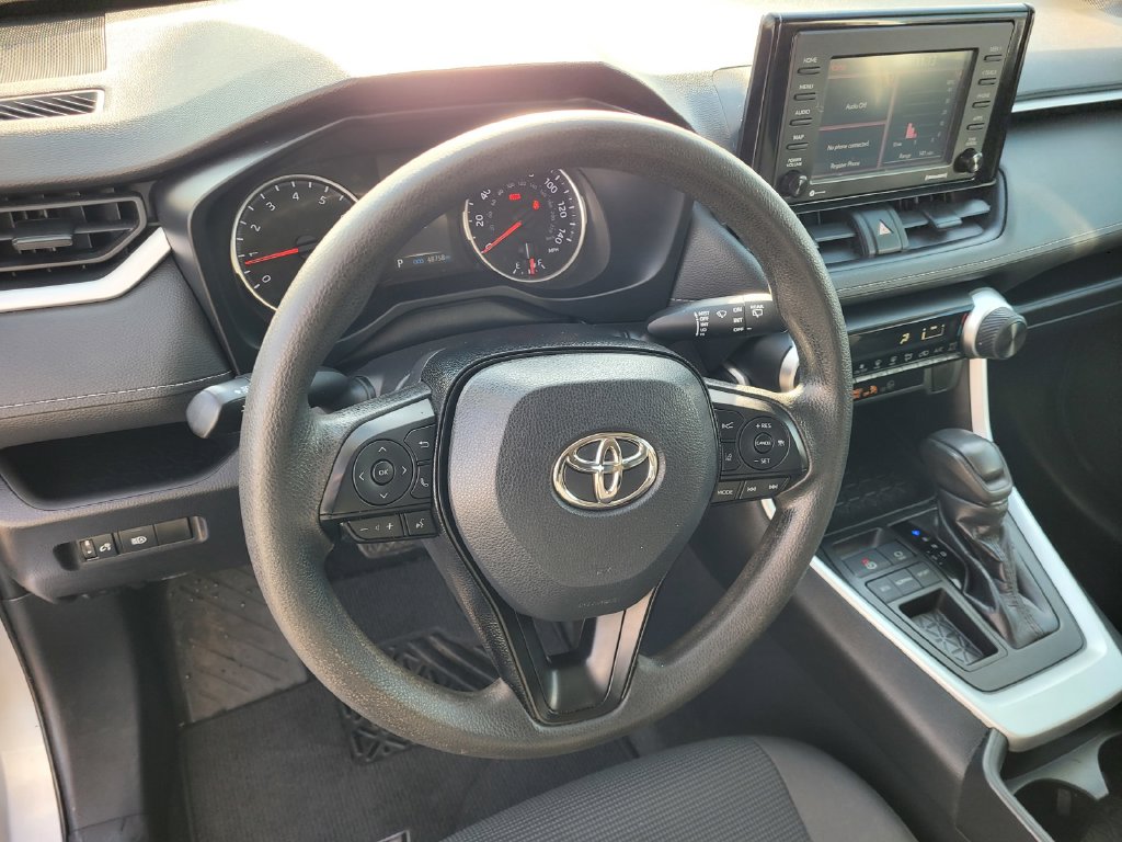2021 Toyota RAV4 LE - Photo 26