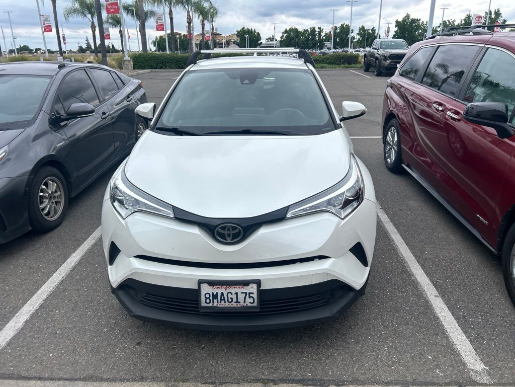 2019 Toyota C-HR LE photo 2