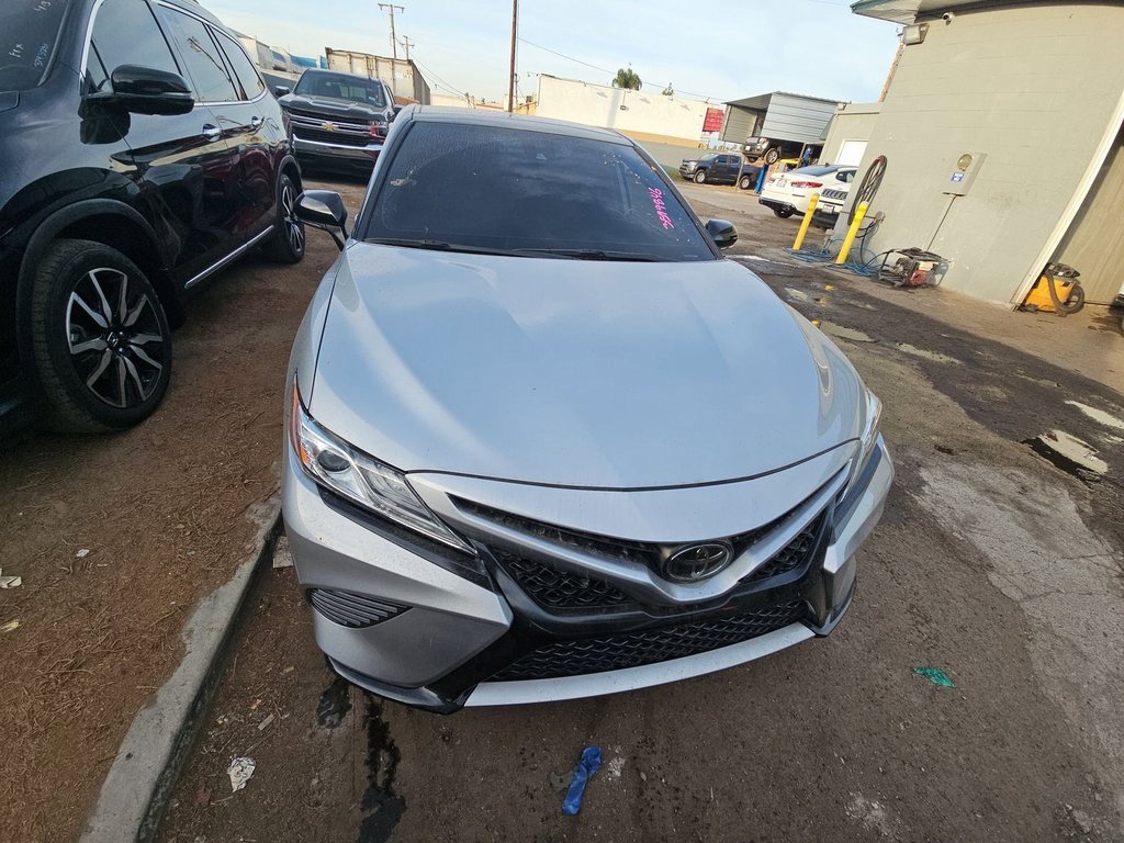 2020 Toyota Camry XSE photo 2