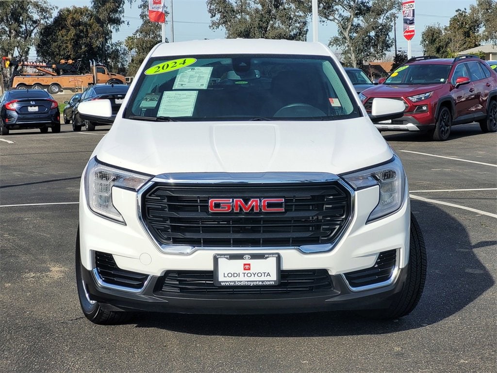 Used 2024 GMC Terrain SLE with VIN 3GKALTEG3RL343943 for sale in Lodi, CA