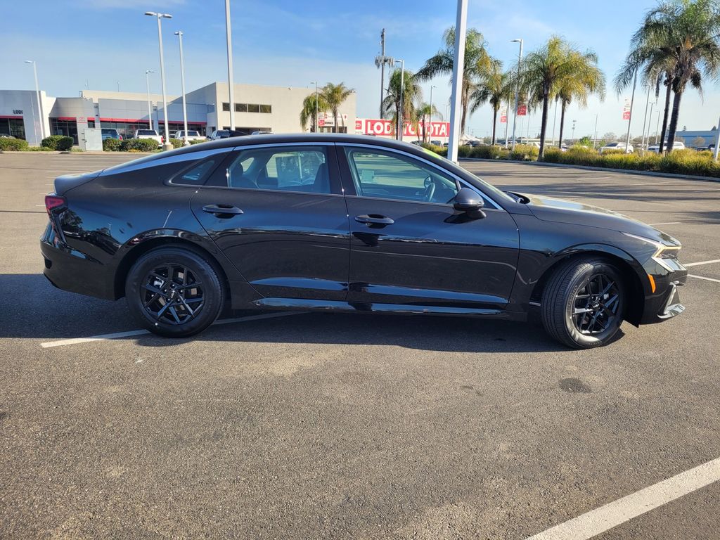 2026 Kia K5 LXS photo 2