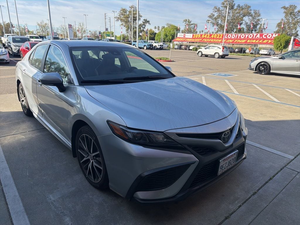 2023 Toyota Camry Sedan 