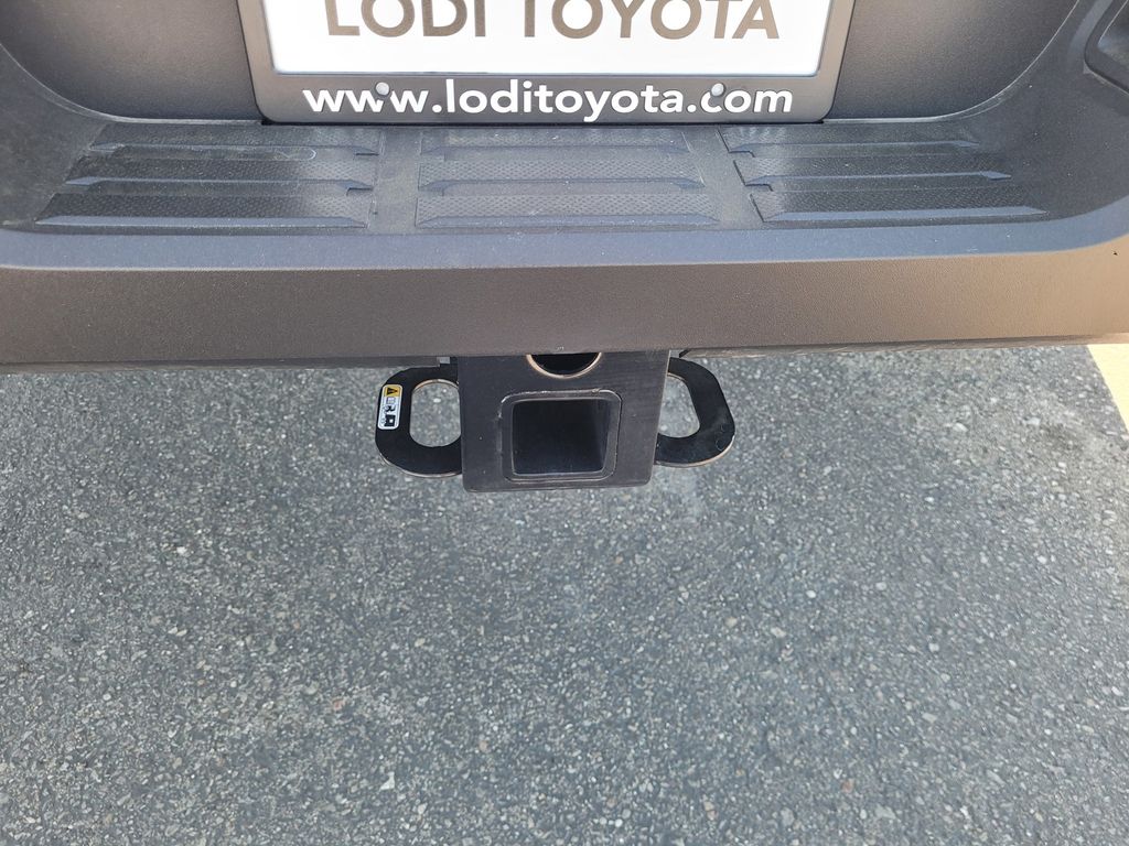 2025 Toyota Tacoma SR5 photo 5