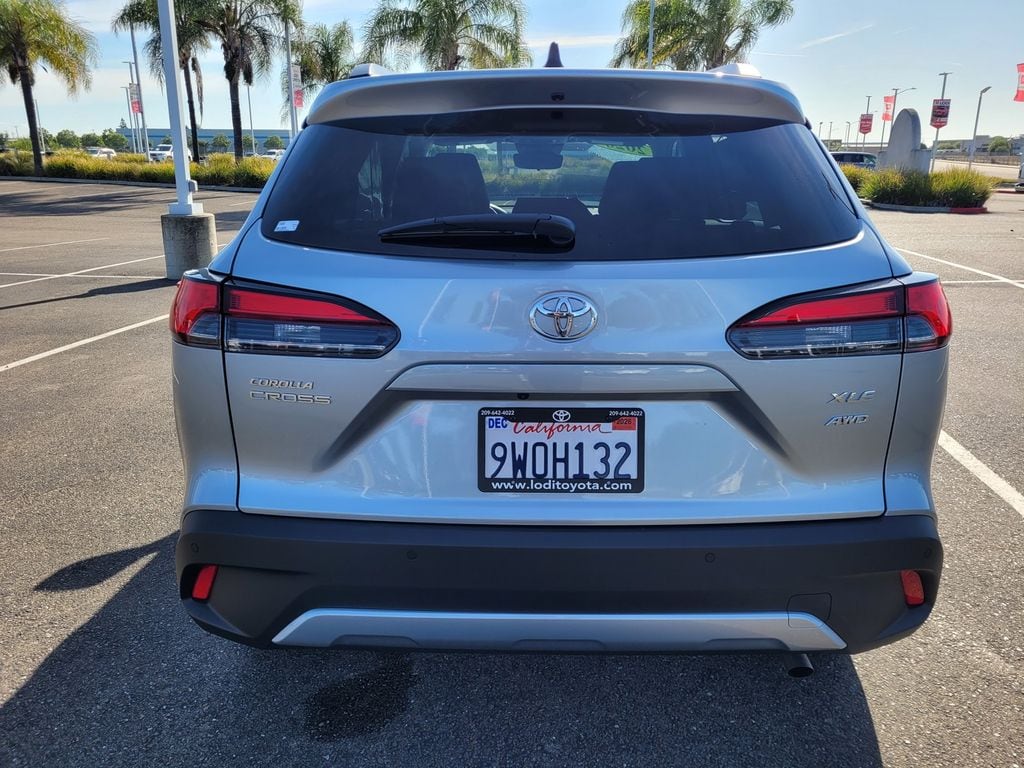 2026 Toyota Corolla Cross XLE photo 4