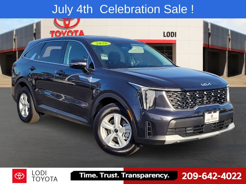 2026 Kia Sorento LX AT's photo