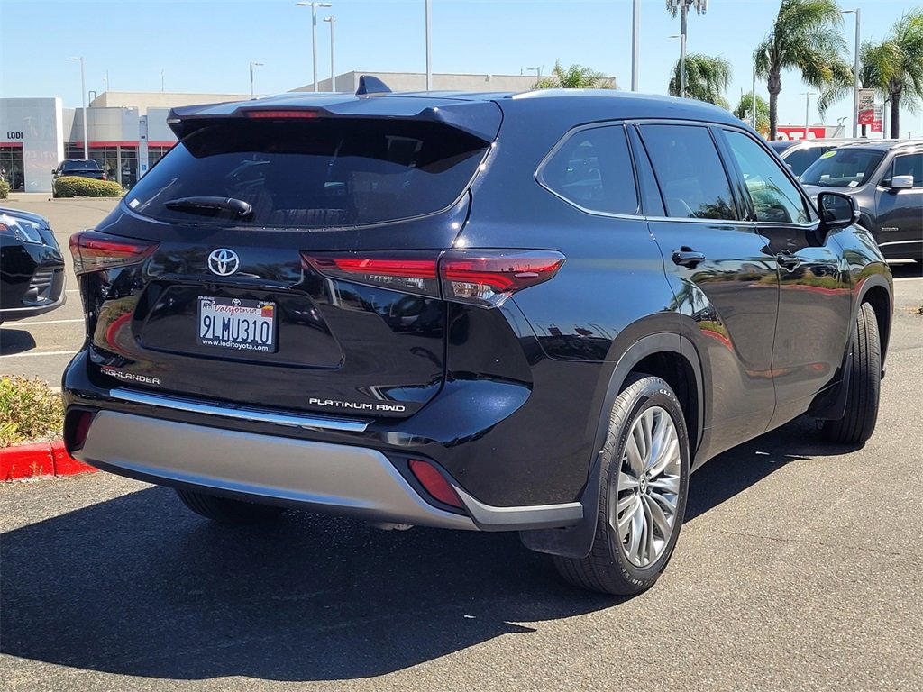2024 Toyota Highlander Platinum photo 4