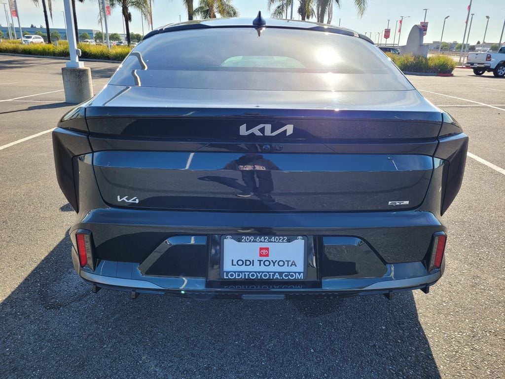 2025 Kia K4 GT-Line photo 4