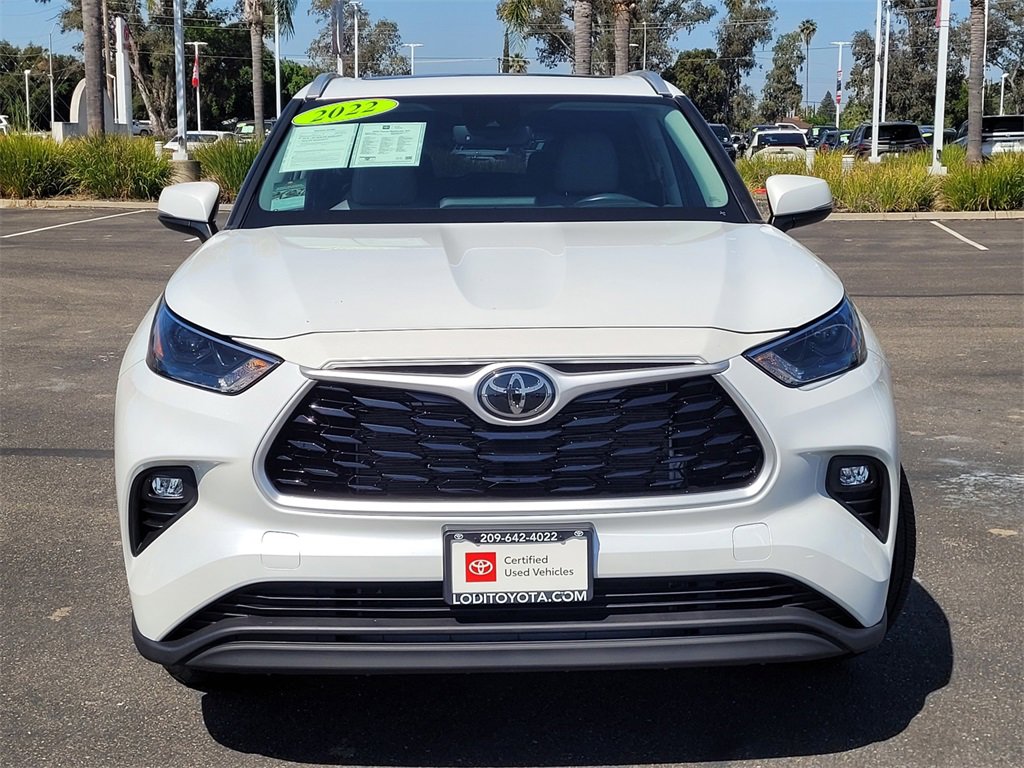 Certified 2022 Toyota Highlander XLE with VIN 5TDHZRAH2NS550113 for sale in Lodi, CA