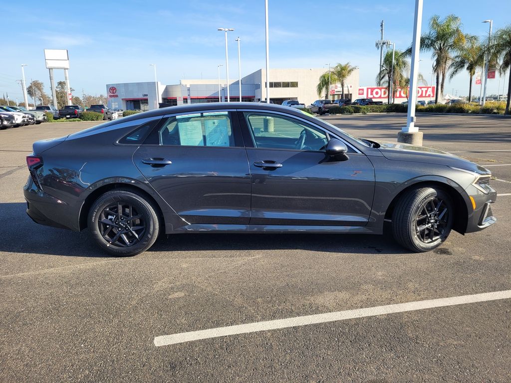2026 Kia K5 LXS photo 2