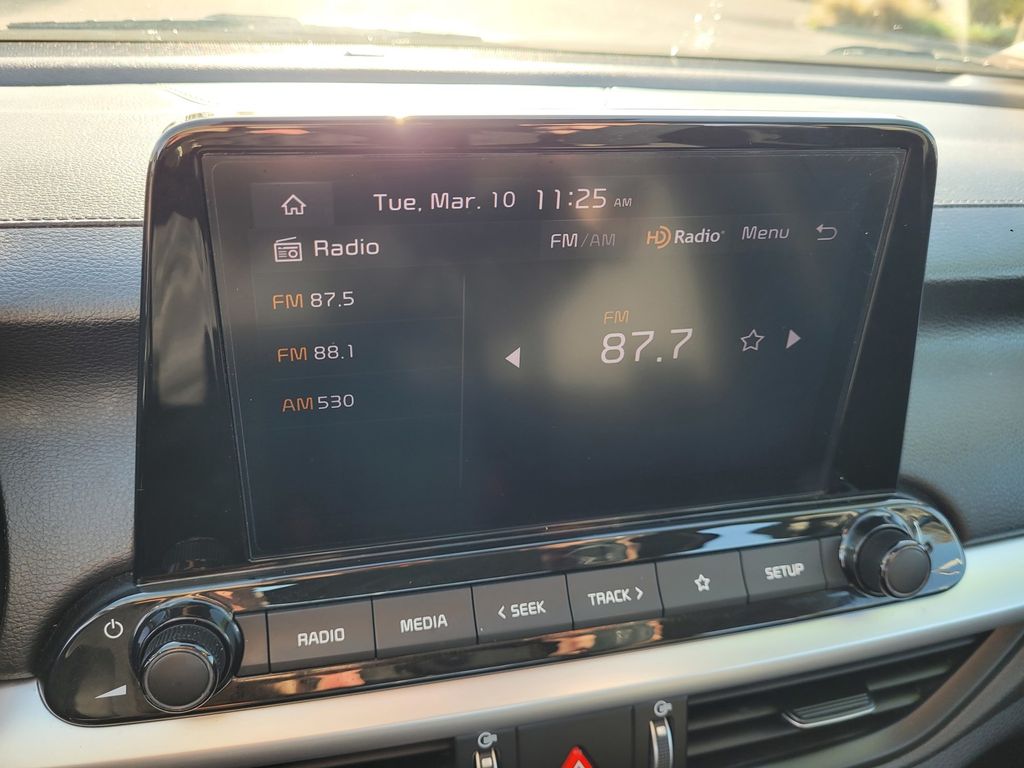 2024 Kia Forte LXS photo 4