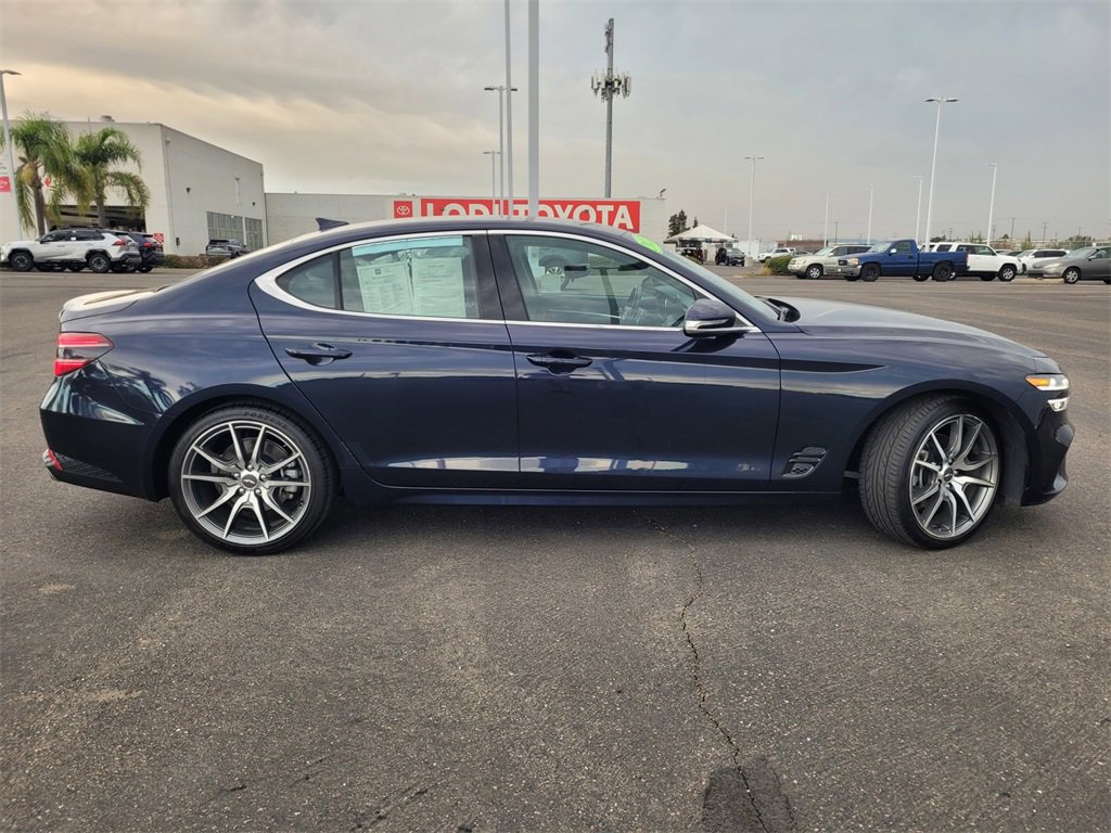 2023 Genesis G70 2.0T photo 3