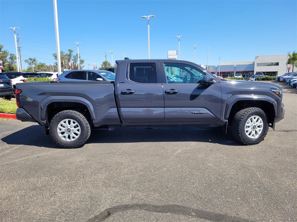 2024 Toyota Tacoma SR5 photo 3