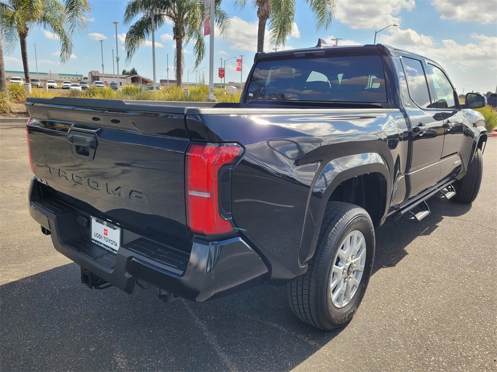 2025 Toyota Tacoma SR5 photo 4
