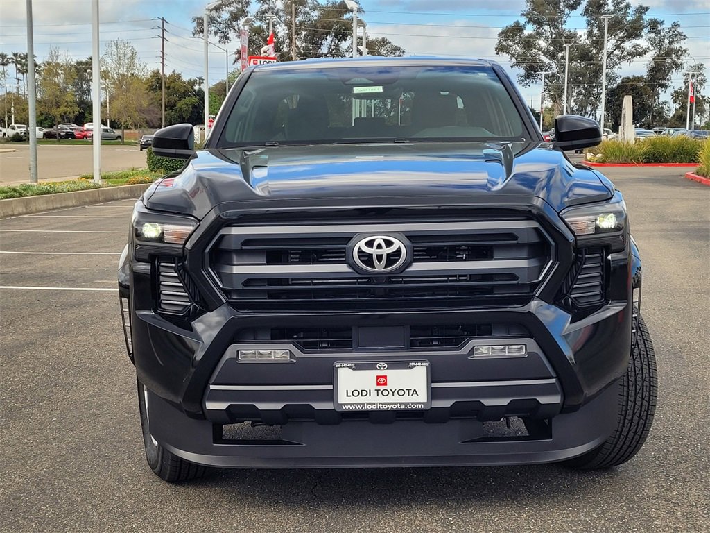 2025 Toyota Tacoma SR5 photo 2