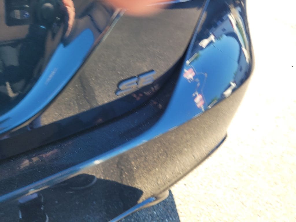 2019 Toyota Camry SE photo 5