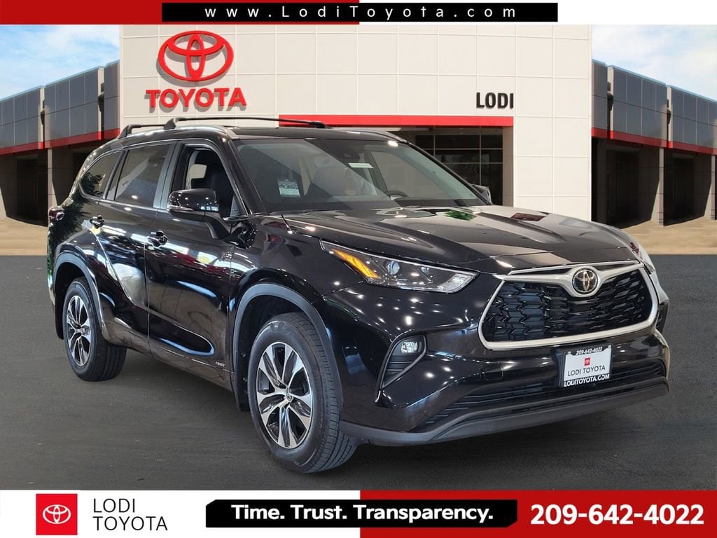 2026 Toyota Highlander Hybrid SUV 