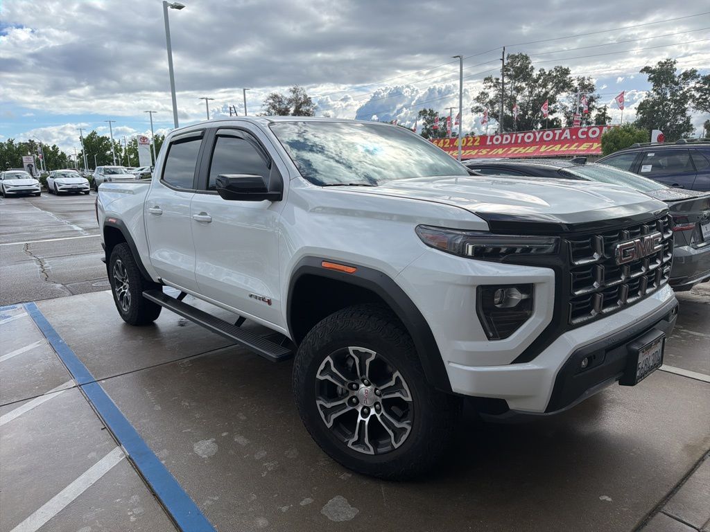 2024 GMC Canyon AT4 photo 3