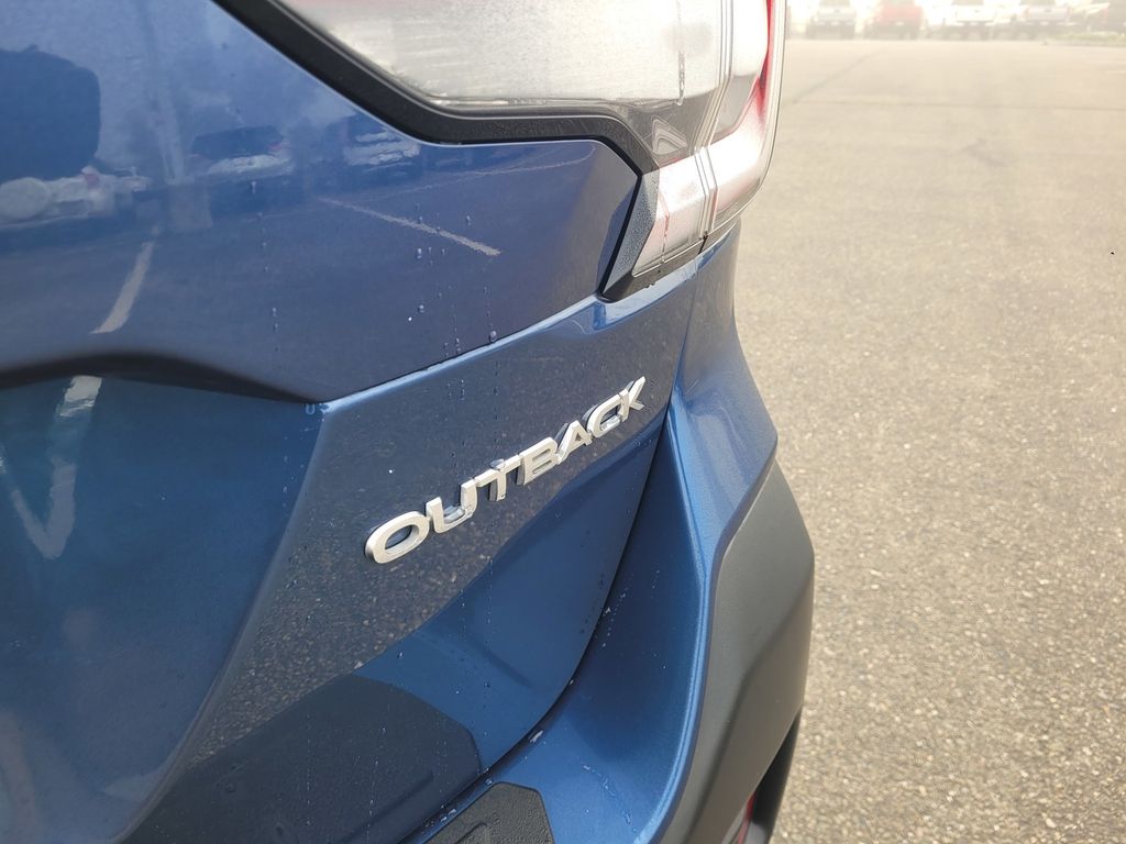 2022 Subaru Outback Premium photo 6