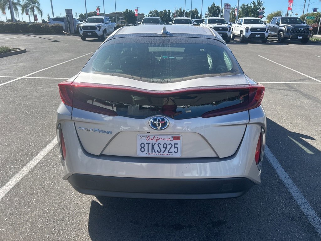 2020 Toyota Prius Prime LE photo 4
