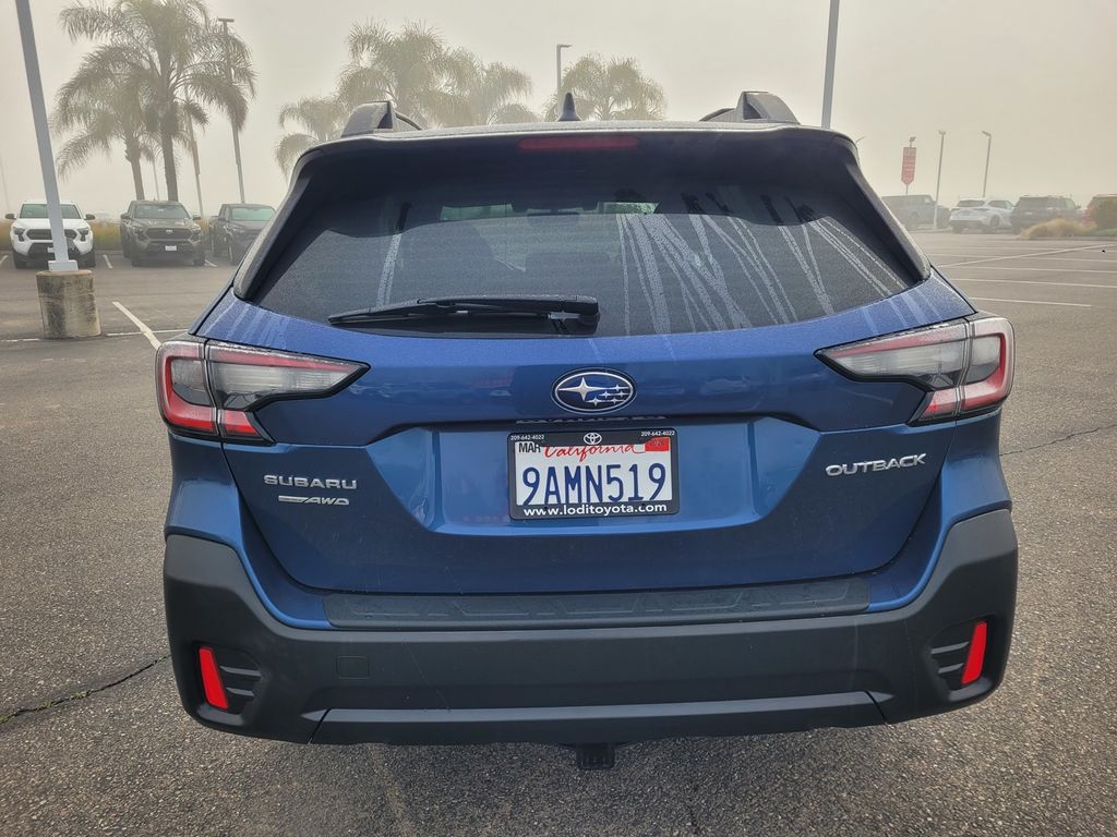 2022 Subaru Outback Premium photo 4