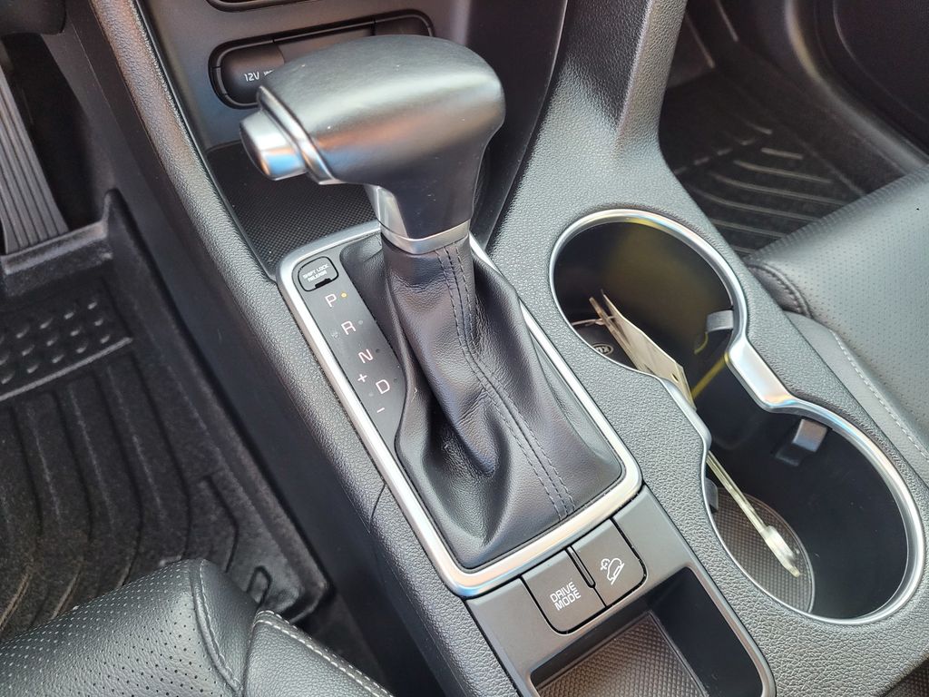 2021 Kia Sportage EX - Photo 18