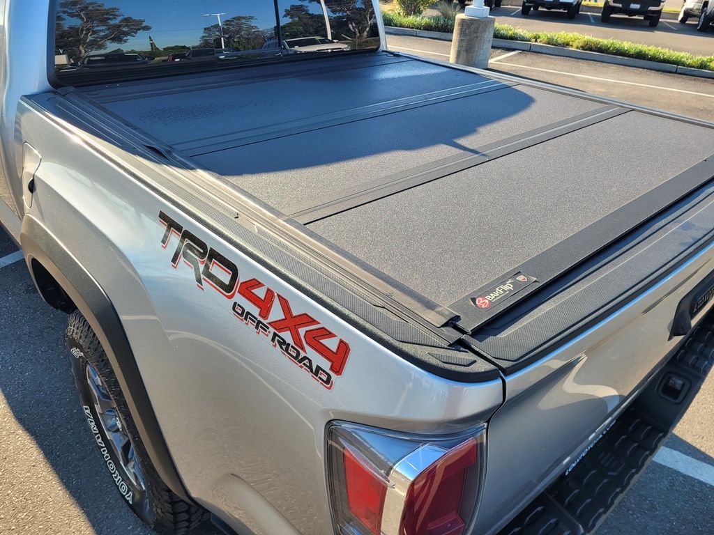 2023 Toyota Tacoma TRD Off-Road photo 3