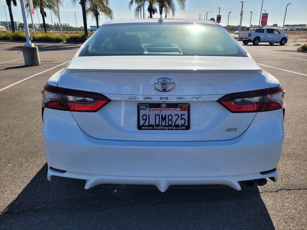 2024 Toyota Camry SE photo 4