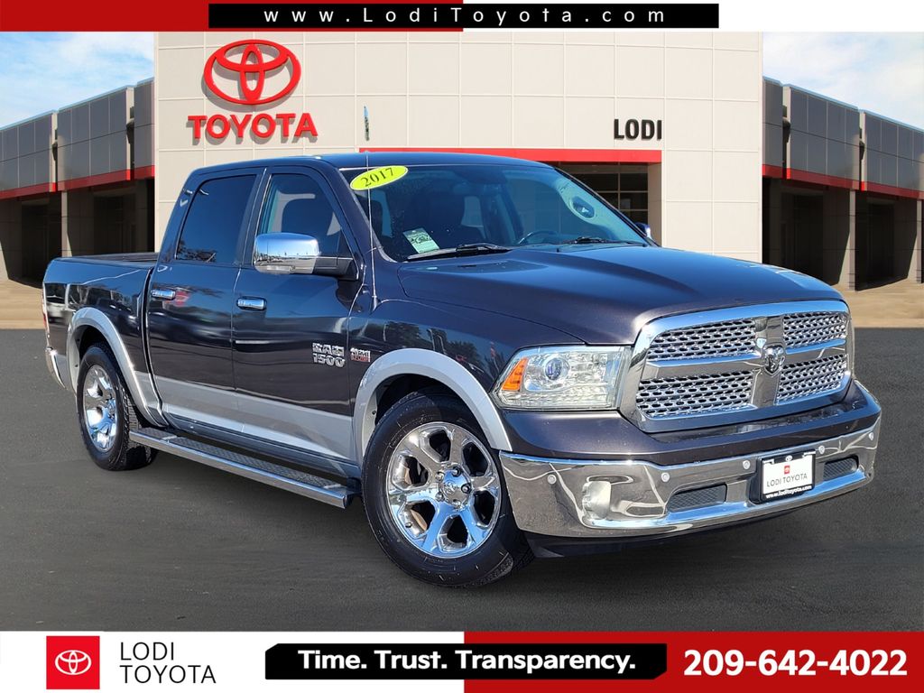 2017 RAM 1500 Laramie 4x4 Crew Cab 5'7's photo