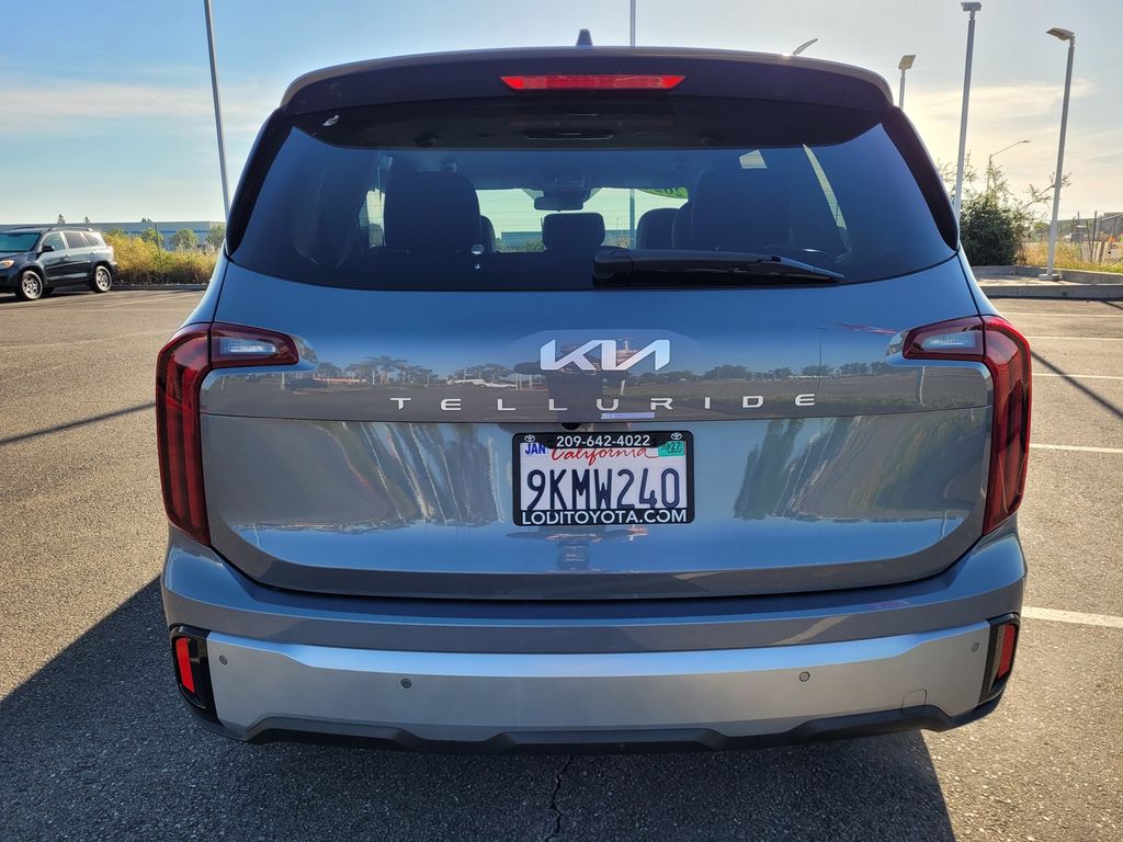 2024 Kia Telluride LX photo 4